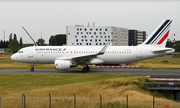 Air France propose d'amliorer le quotidien de ses salaris, pas encore leur salaire